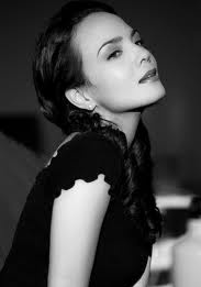 索尼亚·考琳 Sonia Couling照片