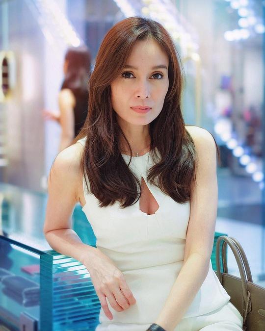 阿帕斯莉·妮缇布恩 Apasiri Nitibhon照片