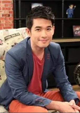 苏珀·臣查罗恩 Supoj Chancharoen照片