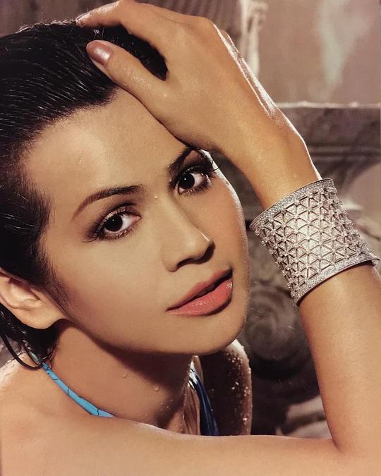 贾里亚·安福 Jariya Anfone照片