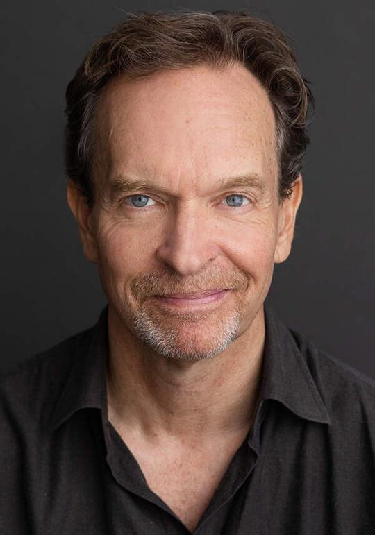 莱瑟姆·盖恩斯 Latham Gaines照片