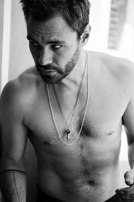 帕特里克·约翰·弗吕格 Patrick John Flueger照片