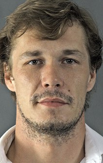 阿尔焦姆·贝斯特罗夫 Artyom Bystrov照片