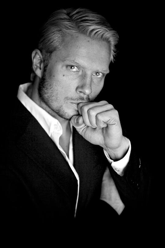 安东·庞布施尼 Anton Pampushnyy照片