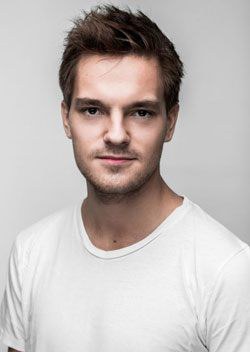 尼基塔·沃尔科夫 Nikita Volkov照片