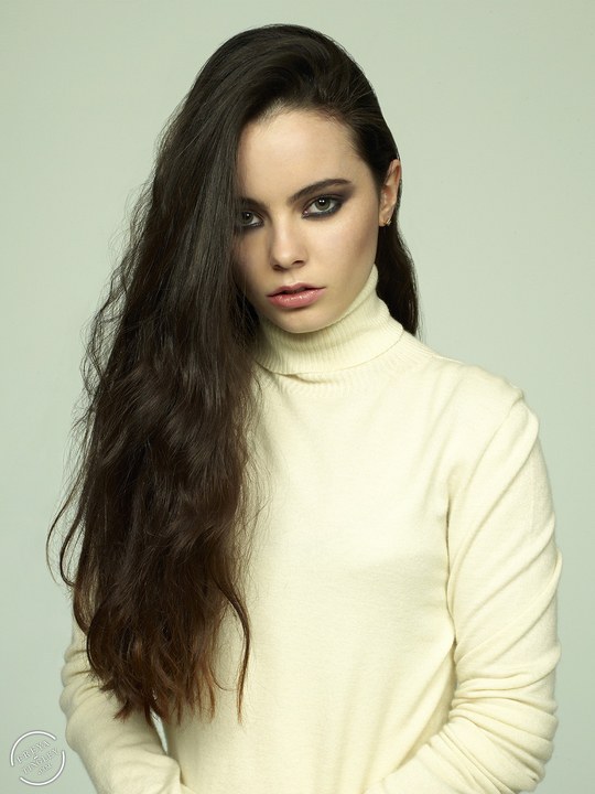 芙蕾雅·廷利 Freya Tingley照片