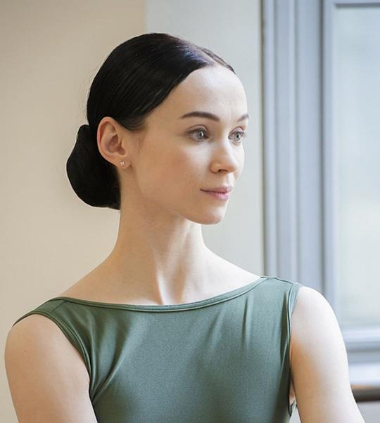 阿列霞·诺维科娃 Olesya Novikova照片