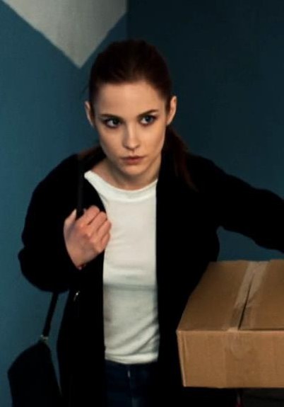 Polina Davydova照片