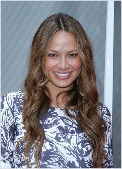 穆恩·布拉得古德 Moon Bloodgood照片