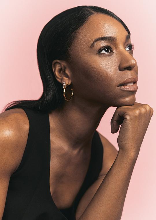 皮帕·贝内特-华纳 Pippa Bennett-Warner照片