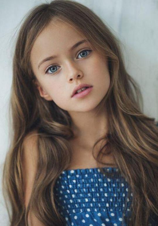 克里斯蒂娜·斯特罗伊特莱娃 Kristina Stroiteleva照片