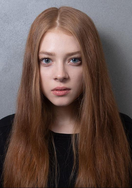 瓦伦蒂娜·李亚皮娜 Valentina Lyapina照片