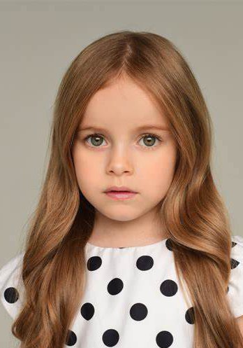 波利娜·阿努蒂诺娃 Polina Aynutdinova照片