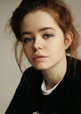 米拉·厄肖娃 Mila Ershova照片