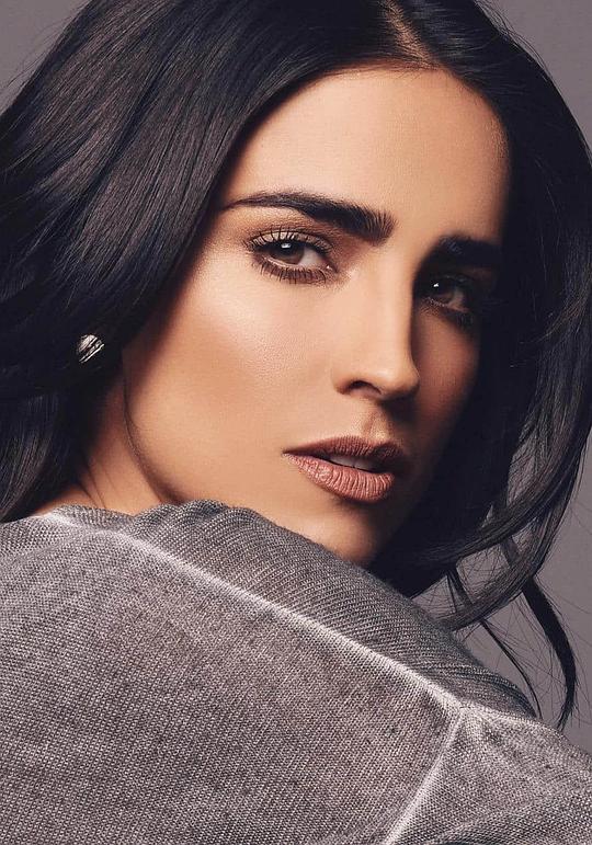 芭芭拉·德·雷吉尔 Bárbara de Regil照片