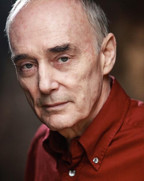 加里克·哈根 Garrick Hagon照片