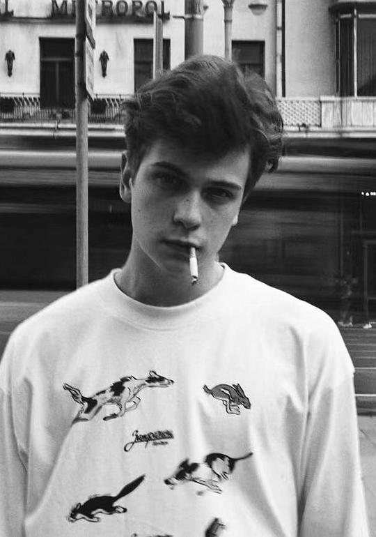 丹尼斯·柯西科夫 Denis Kosikov照片