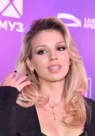 柳西亚·切博蒂纳 Lyusya Chebotina照片