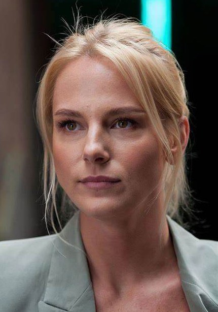 琳达·拉宾什 Linda Lapinsh照片