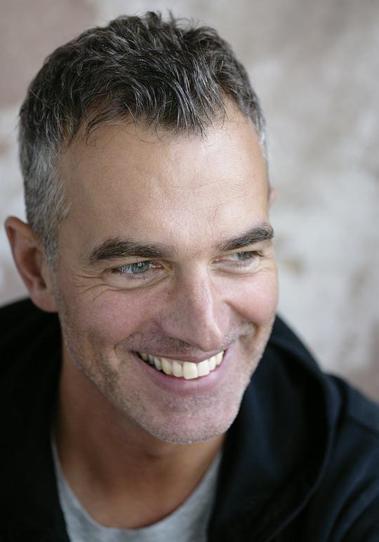 维尔·鲁特根 Wil Röttgen照片