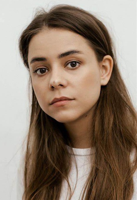 波琳娜·沙舒罗 Polina Shashuro照片