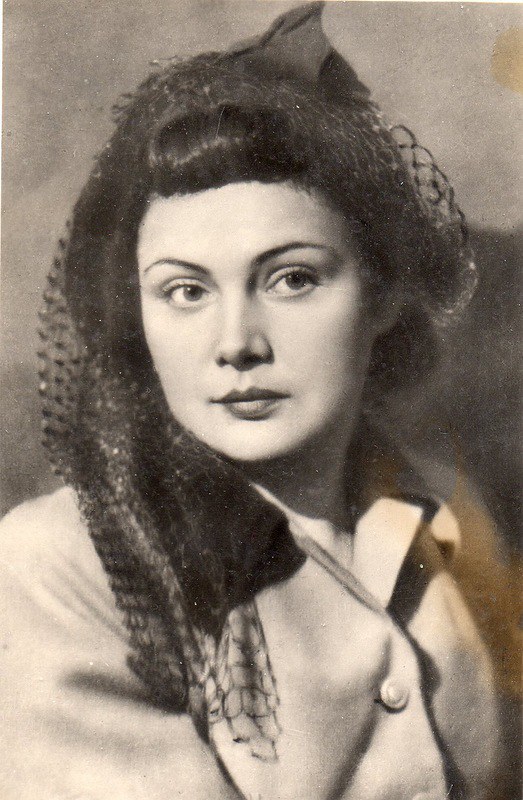 Galina Sergeyeva照片