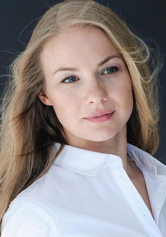 叶莲娜·阿罗谢娃 Elena Aroseva照片