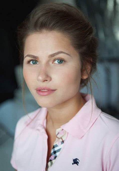 尤利娅·托波尔尼茨卡娅 Yuliya Topolnitskaya照片