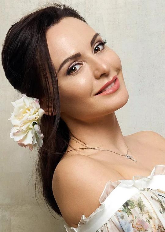 伊琳娜·沃罗诺娃 Irina Voronova照片