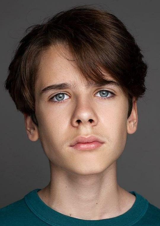 彼得·纳塔罗夫 Pyotr Natarov照片