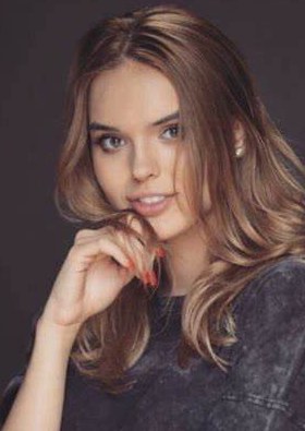 安吉丽娜·多布罗德诺娃 Angelina Dobrorodnova照片