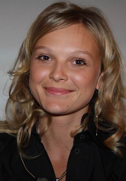 Yelena Velikanova照片