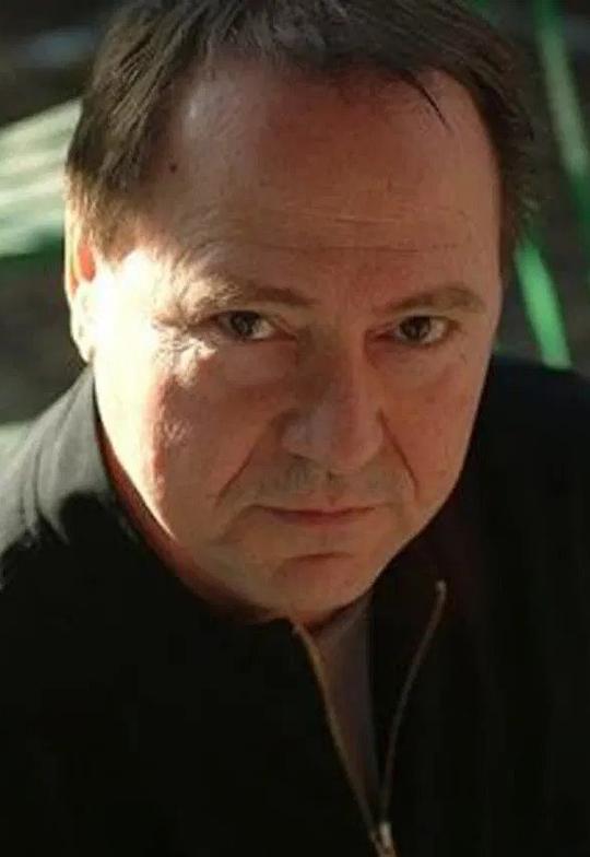 乔治·米哈尔卡 George Mihalka照片