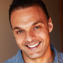 多梅尼克·塞纳 Domenic Cina照片