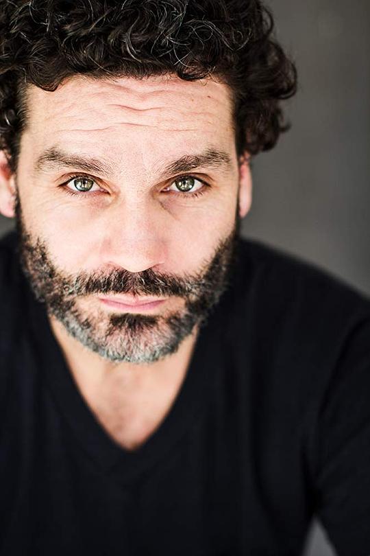 达西·劳瑞 Darcy Laurie照片