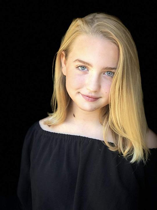 艾娃·特雷克 Ava Telek照片