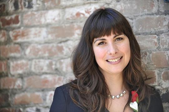 特丽·塔歇尔 Terri Tatchell照片