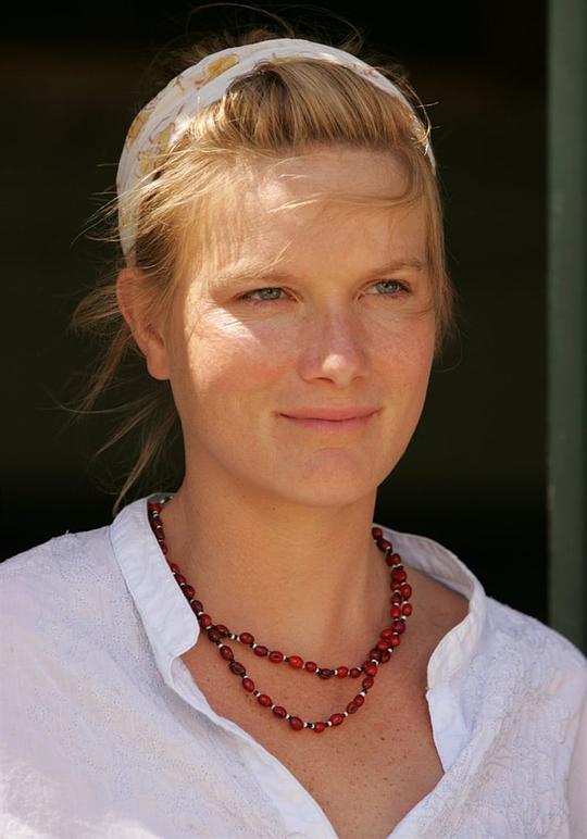 杰西卡·海恩斯 Jessica Haines照片