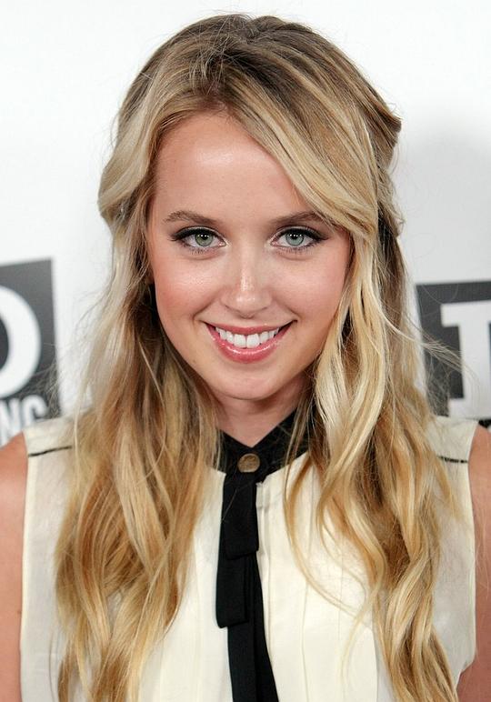 梅根·帕克 Megan Park照片