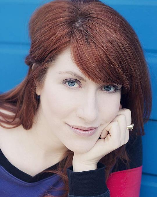 利·朱埃尔 Leah Juel照片