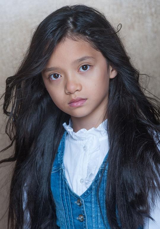 艾玛·霍 Emma Ho照片