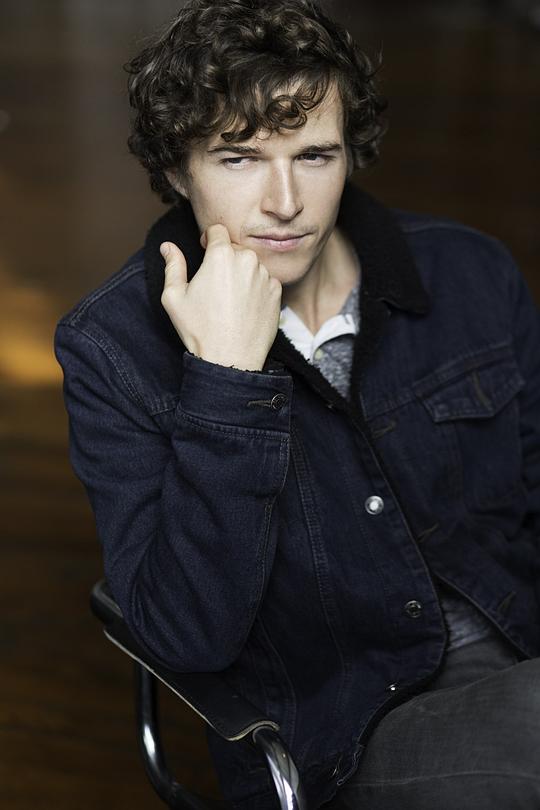 托马斯∙瓦利埃 Thomas Vallieres照片