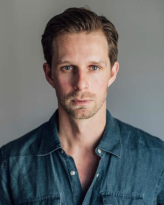 奥斯汀·鲍尔 Austin Ball照片