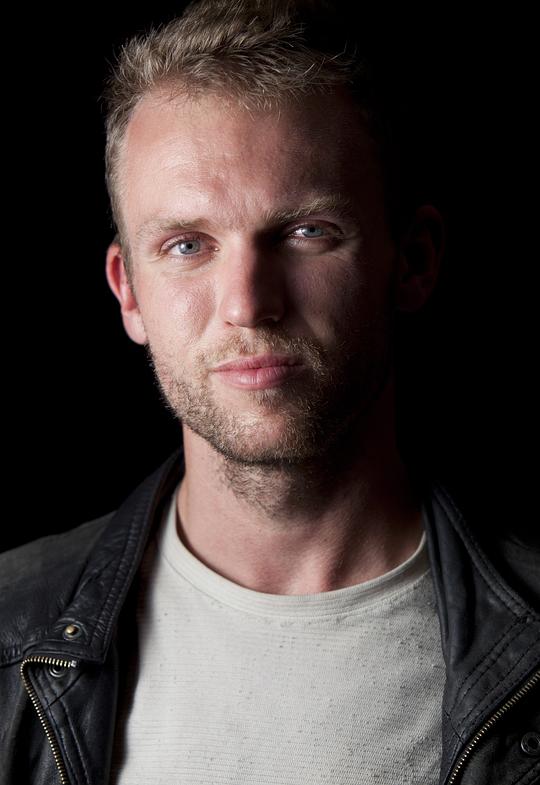 德里克·巴恩斯 Derek Barnes照片