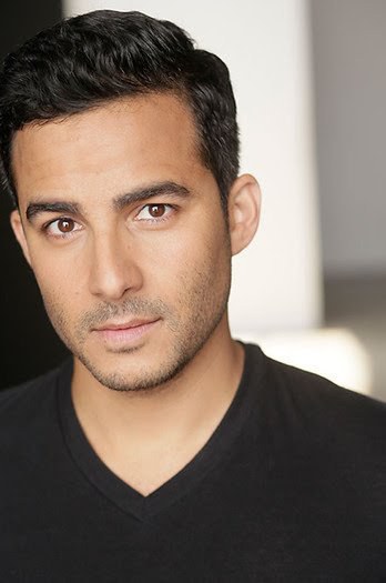 恩尼斯·埃斯莫 Ennis Esmer照片