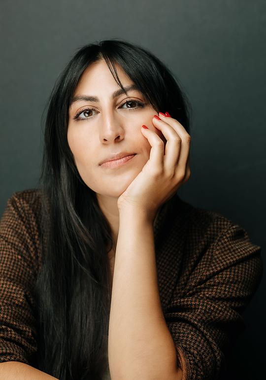 阿尔加万·杰纳蒂 Arghavan Jenati照片