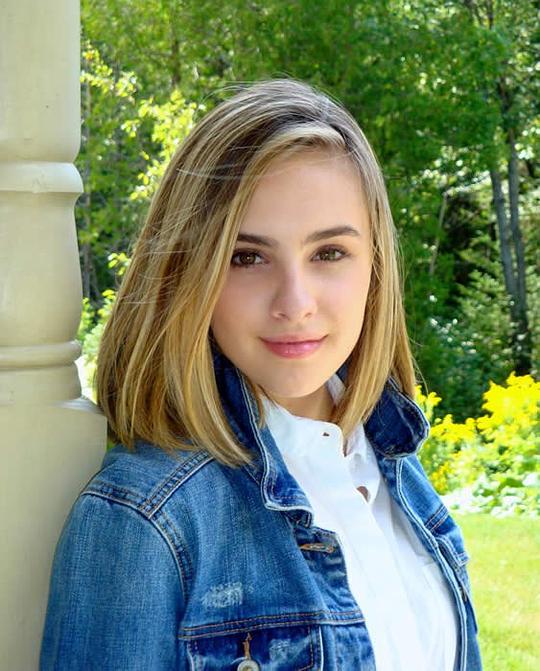 艾玛·艾丽·帕特森 Emma Elle Paterson照片