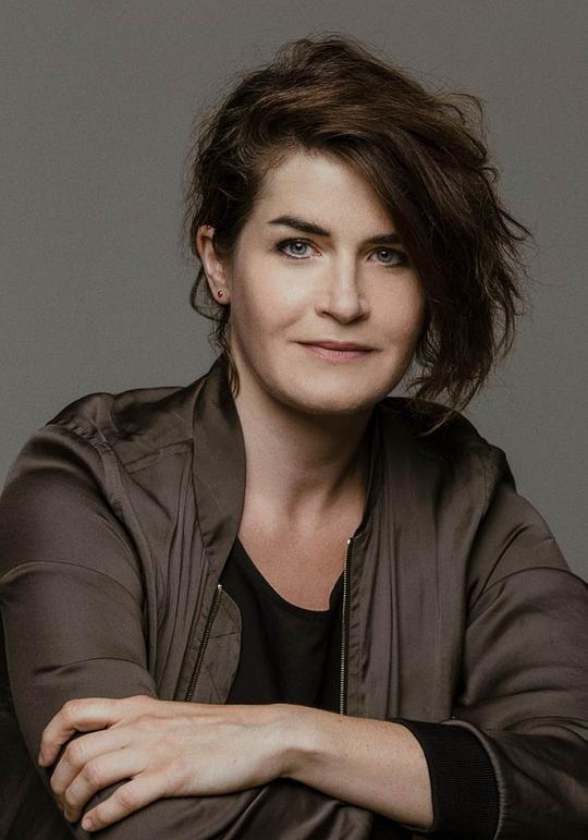 安妮·艾蒙德 Anne Émond照片