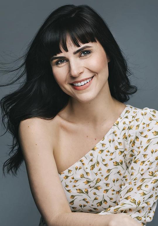 布列塔尼·夏洛特·史密斯 Brittany Charlotte Smith照片