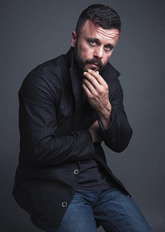 乔利斯·贾斯基 Joris Jarsky照片